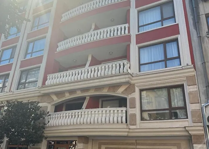 Luxury Antique וארנה