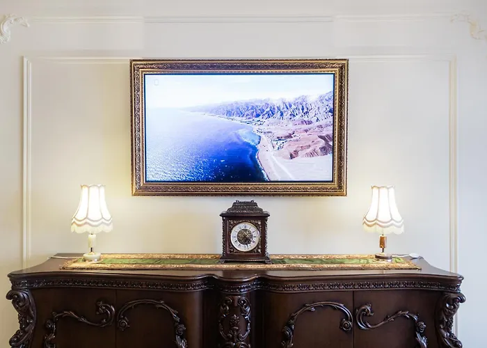 Luxury Antique דירה וארנה