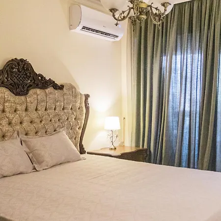 Luxury Antique Lägenhet