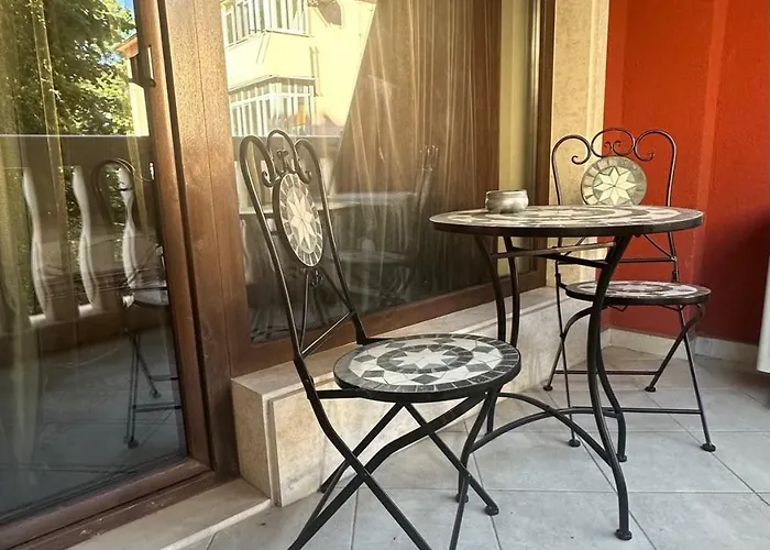 Luxury Antique Apartment *